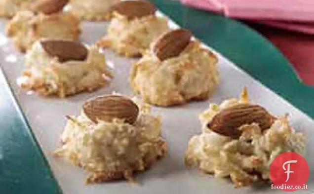 Amaretti di festa per la Pasqua