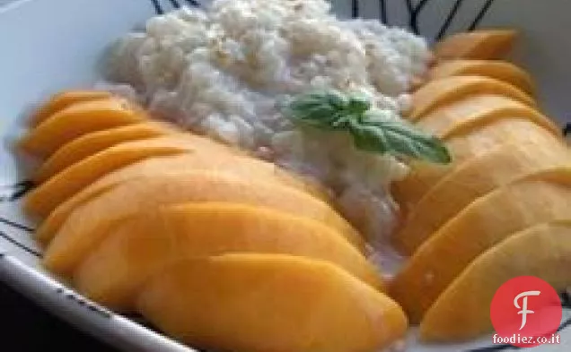 Riso appiccicoso dolce tailandese con Mango (Khao Neeo Mamuang)
