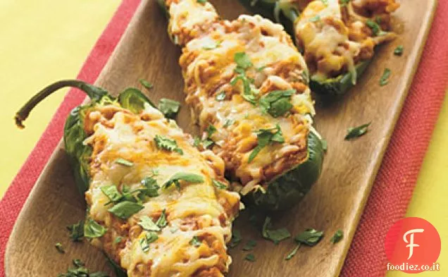 Poblanos di fagioli fritti con formaggio