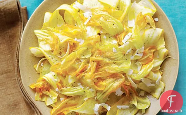 Insalata di zucca estiva rasata