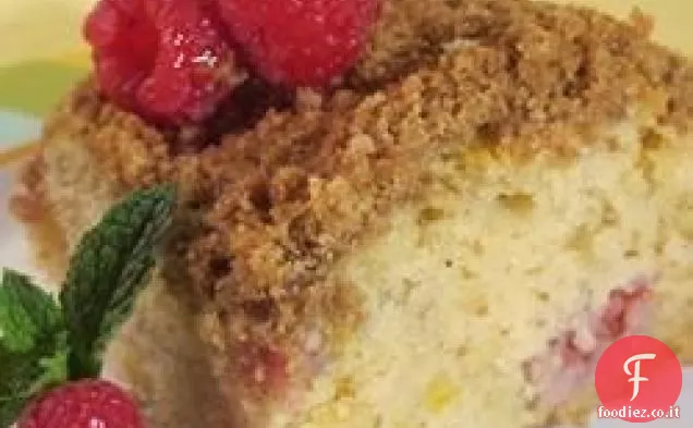 Torta di briciole di mango e bacche di latticello