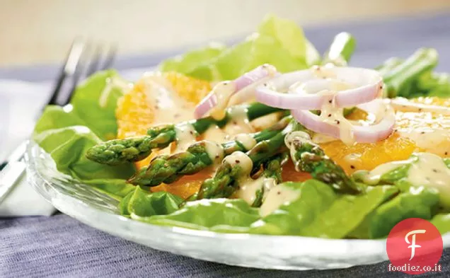 Asparagi, lattuga di Boston e insalata di arance