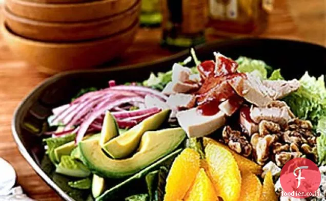 Insalata di tacchino tritato con vinaigrette di mirtilli rossi