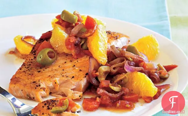 Salmone di pomodoro e agrumi