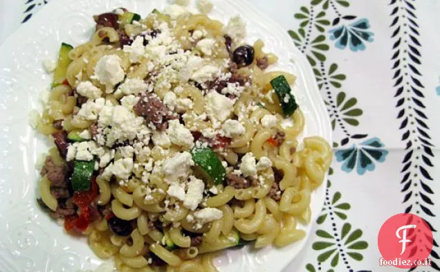 Pasta greca con agnello, zucchine e Feta