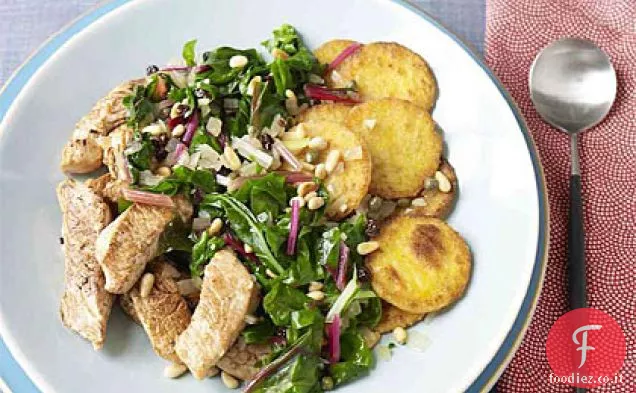 Tacchino mediterraneo con bietola svizzera sulla polenta