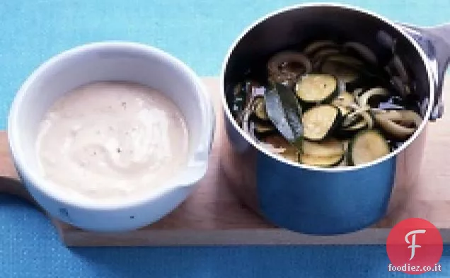Zucchine e cipolle in salamoia