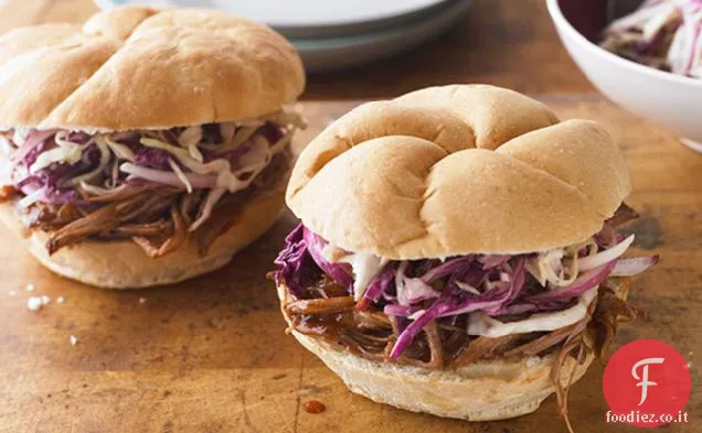 BBQ Panini di petto di manzo con insalata di cavolo