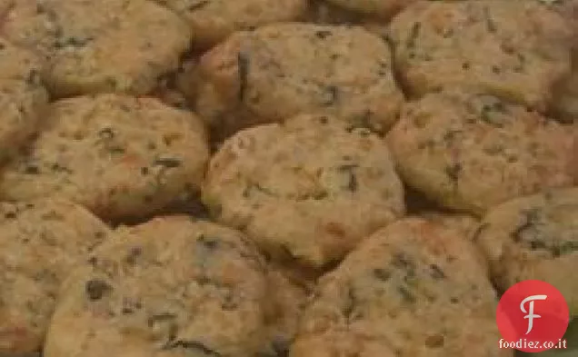 Patatine al formaggio e erba cipollina
