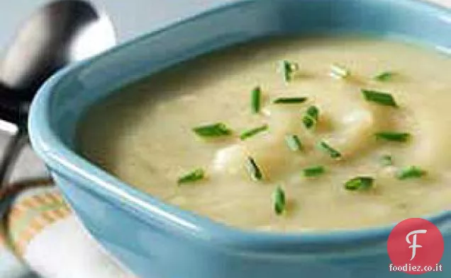 Zuppa di porri di patate all'aglio