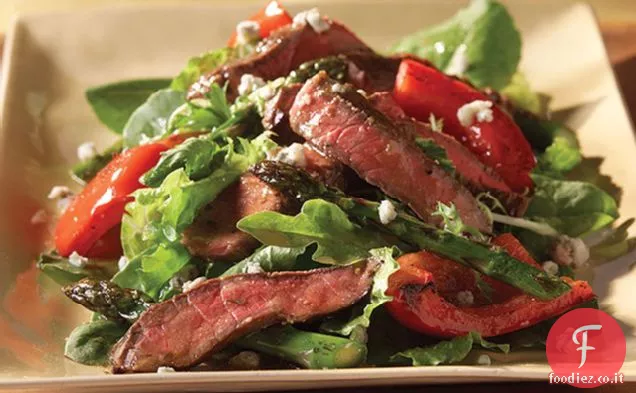 Bistecca balsamica e insalata di formaggio blu