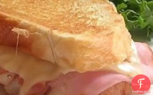 Pollo Cordon Bleu-ish Panino alla griglia