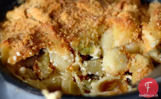 Maccheroni e formaggio dal cuore grande con carciofi