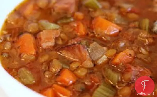 Fornello lento Zuppa di lenticchie e prosciutto