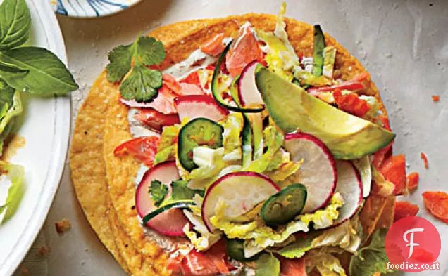 Tostadas salmone con zucchine-Ravanello Slaw