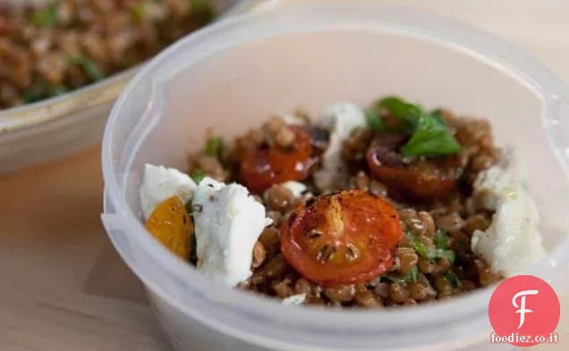 Insalata di frutti di bosco e farro di grano