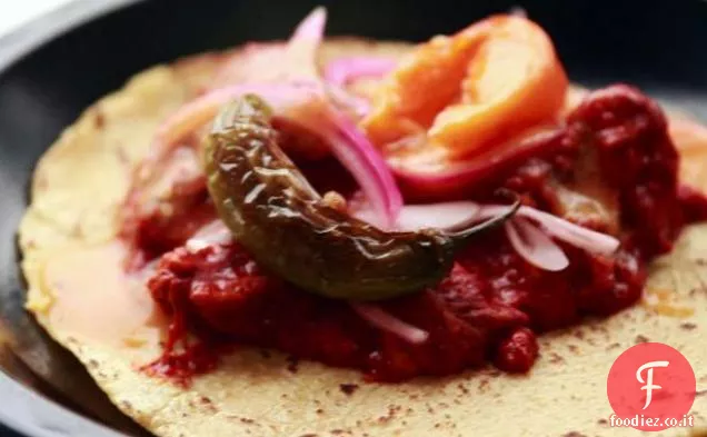 Tacos di Cochinita Pibil di Guisados