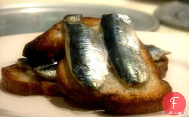 Bruschetta con Sardine fresche di Monterey