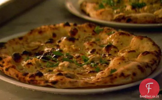 Vongole, peperoncini e prezzemolo Pizza
