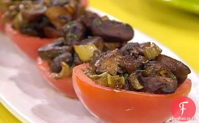 Insalata di funghi caldi Pomodori ripieni