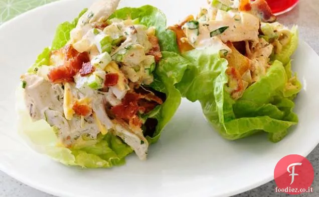 Picnic patate e pollo insalata tazze
