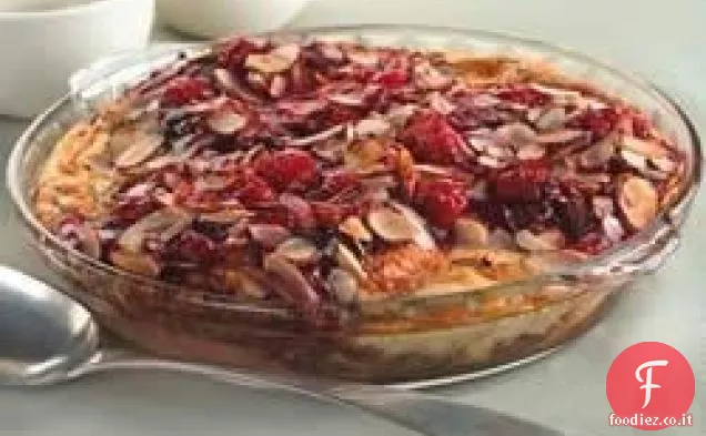 Ciliegia Cioccolato Mandorle Croissant Budino di pane