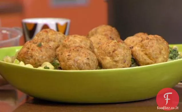 Maccheroni alla Fiorentina e polpette di salsiccia di pollo arrosto