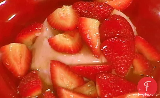 Panna Cotta alla Fragola con Composta di fragole