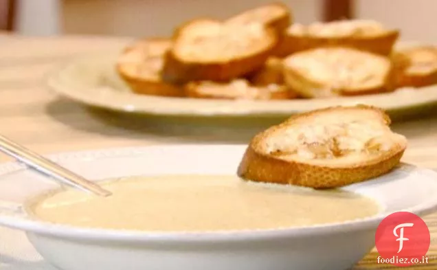 Crema di Zuppa di Broccoli con Crostini all'Aglio arrostito