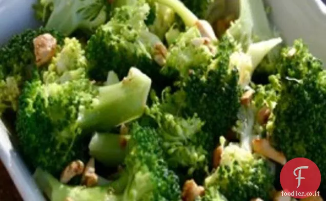 Broccoli con Aglio Burro e anacardi