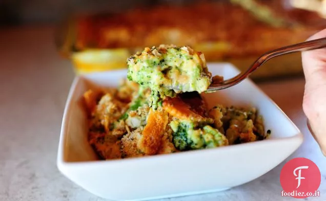 Casseruola di formaggio e cracker di broccoli