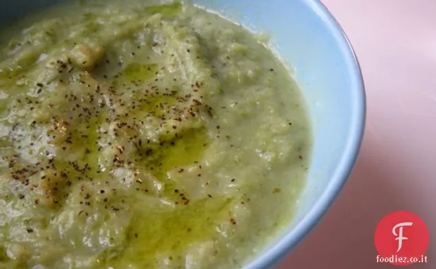 Zuppa di broccoli e cheddar