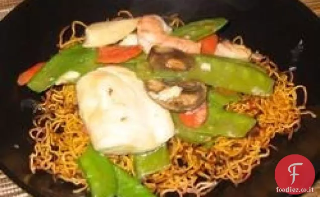 Frittelle di noodle cinesi con asparagi