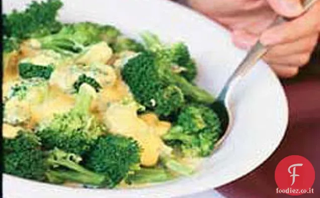 Broccoli con salsa di formaggio VELVEETA