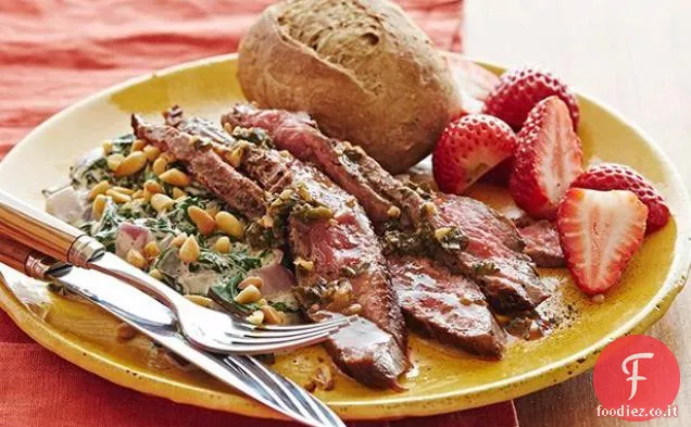 Bistecca al fianco con crema di bietole e pinoli