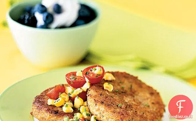 Torte di granchio con salsa di mais fresco
