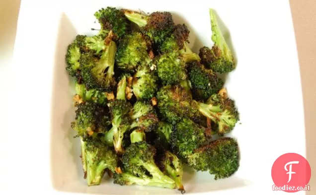 Broccoli arrostiti con aglio e limone