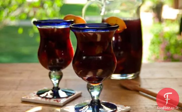 Sangria di pesche e more
