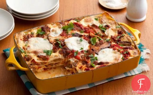 Lasagna di salsiccia e funghi misti