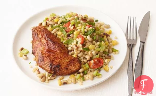 Cotolette di tacchino con peperoncino con piselli dagli occhi neri