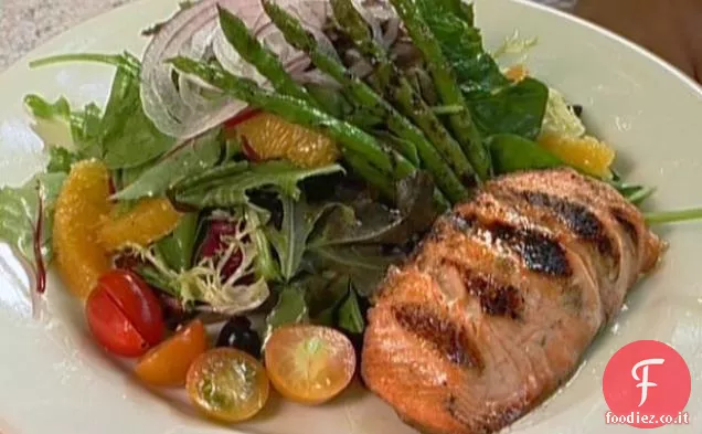 Insalata di salmone alla griglia
