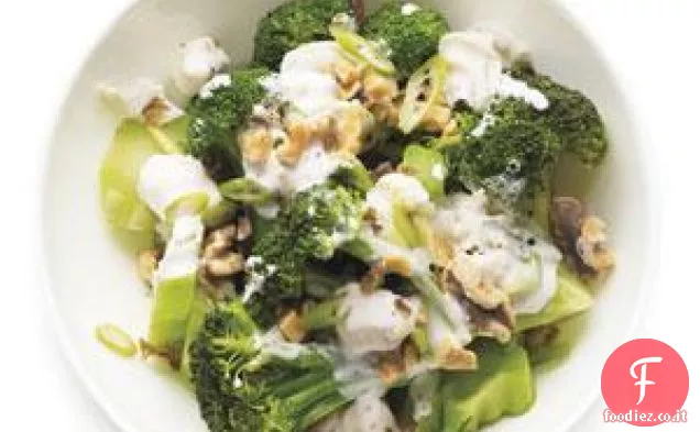 Insalata di broccoli e formaggio blu