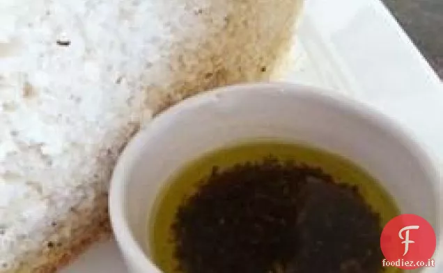 Tuffo all'olio d'oliva per Pane italiano