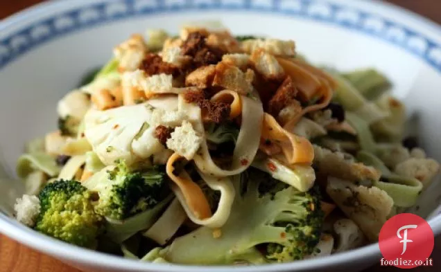Pasta con broccoli piccanti e cavolfiore