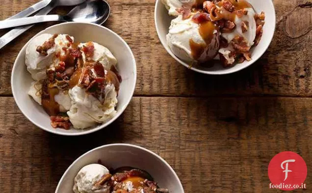 Gelato al caramello con birra e bacon
