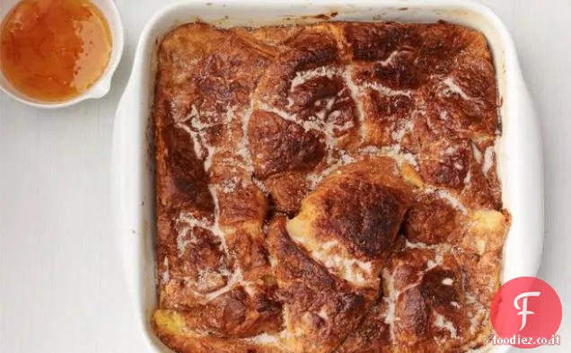 Croissant al forno French Toast con sciroppo d'arancia