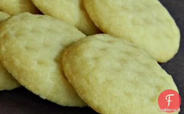 I biscotti di pasta frolla veramente eccellenti della mamma di Tatyana