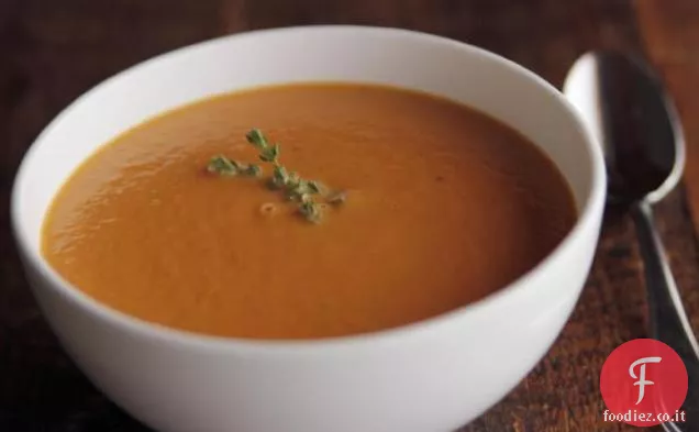 Zuppa di carote e timo con crema