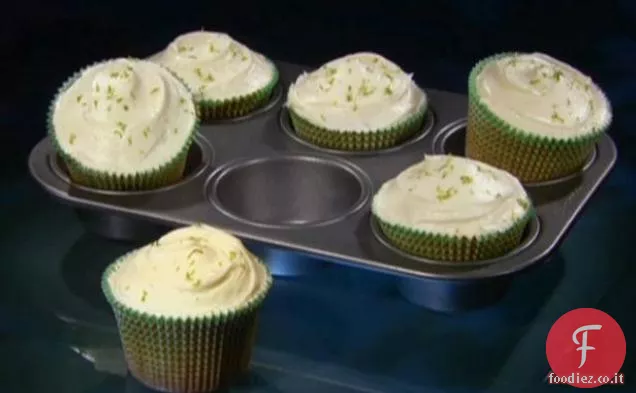 Key Lime Coconut Cupcakes con glassa al cioccolato bianco