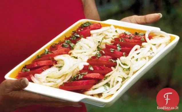 Insalata di pomodori e cipolle